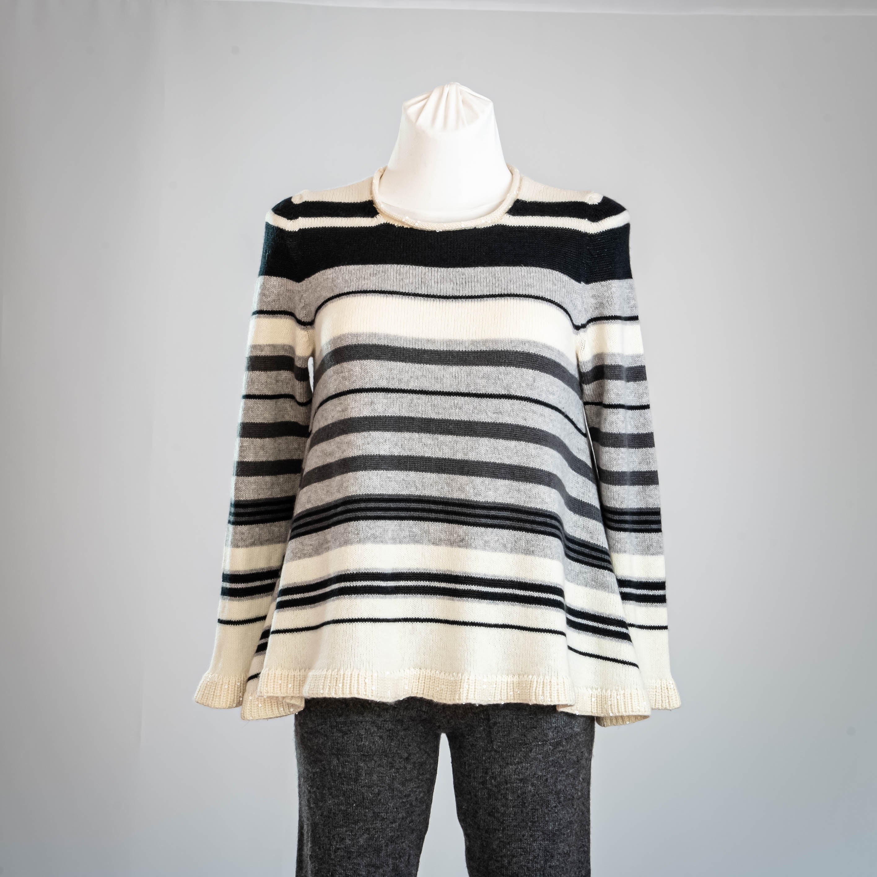 modello pullover a trapezio